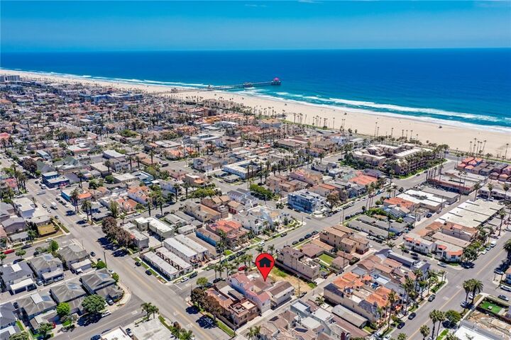 Property Photo:  321 13th Street  CA 92648