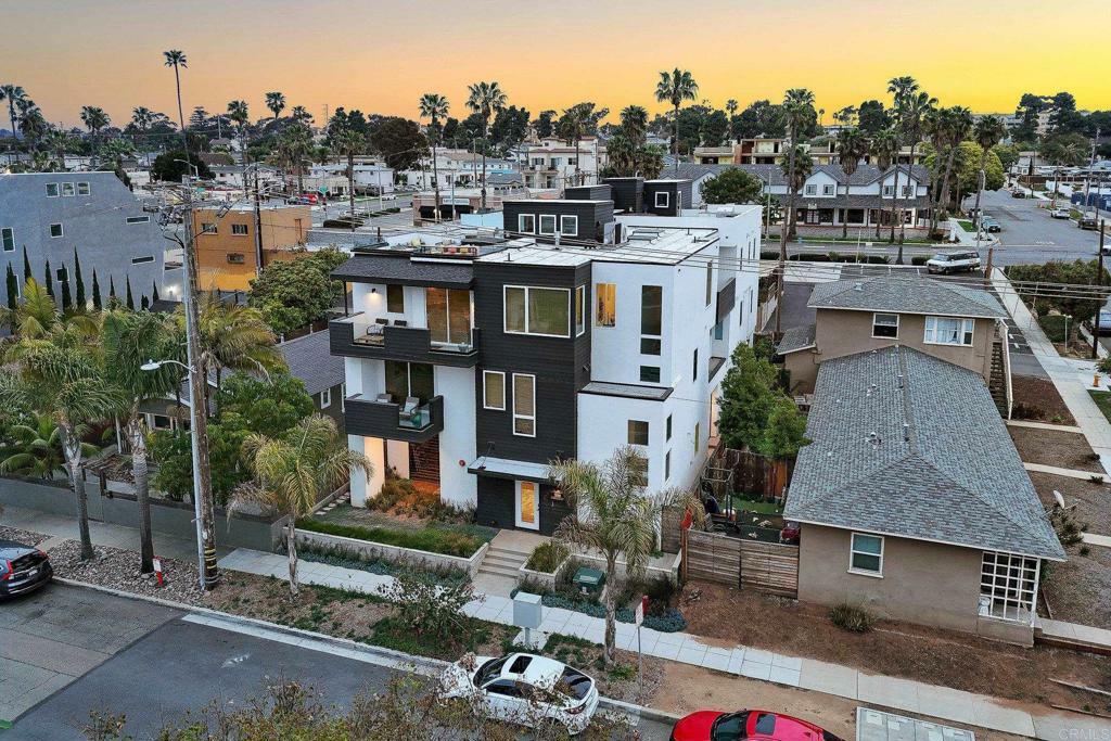 Property Photo:  508 N Tremont Street B  CA 92054 