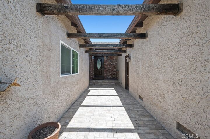 Property Photo:  14300 Carl Street  CA 91331 