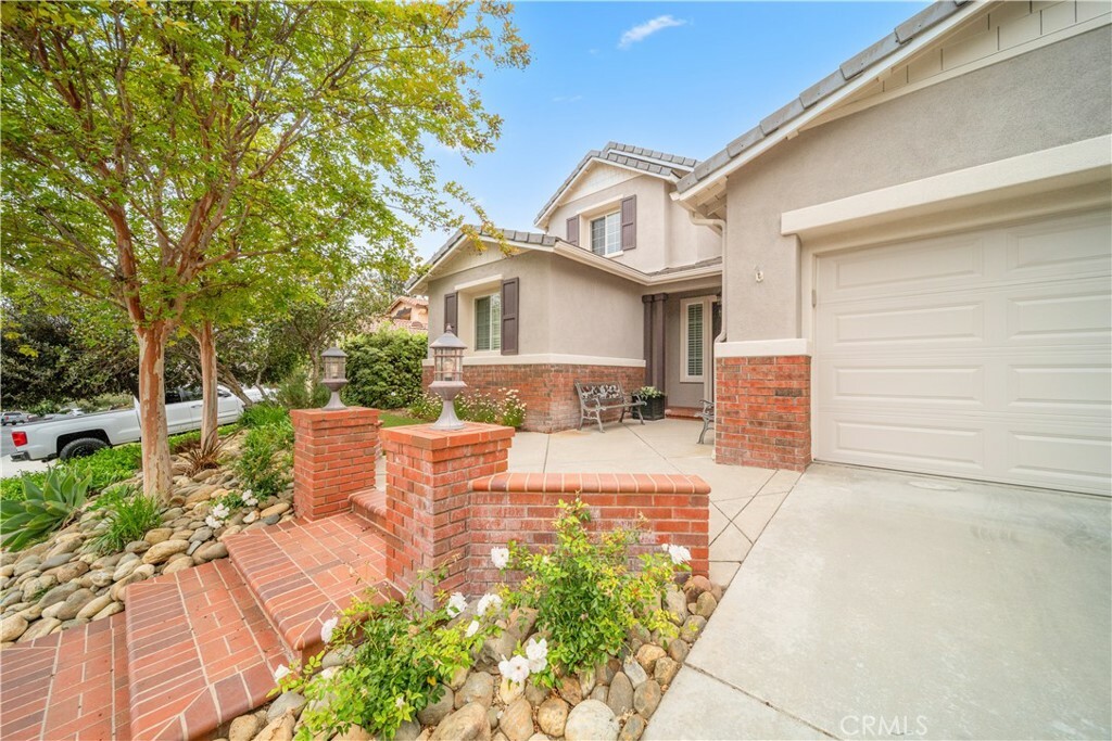 Property Photo:  26544 Mahonia Way  CA 92562 