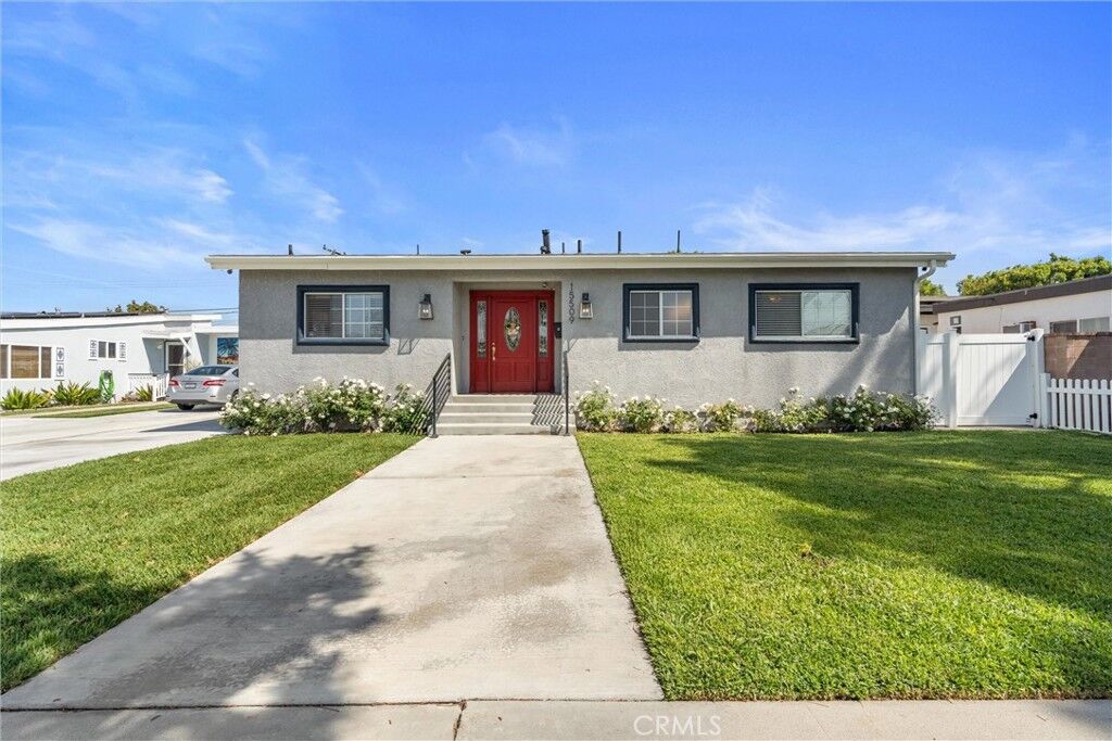 Property Photo:  15509 Hornell Street  CA 90604 