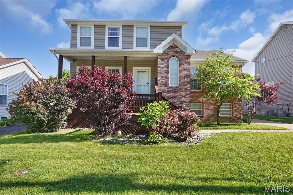 385 E Clinton Place  St Louis MO 63122 photo
