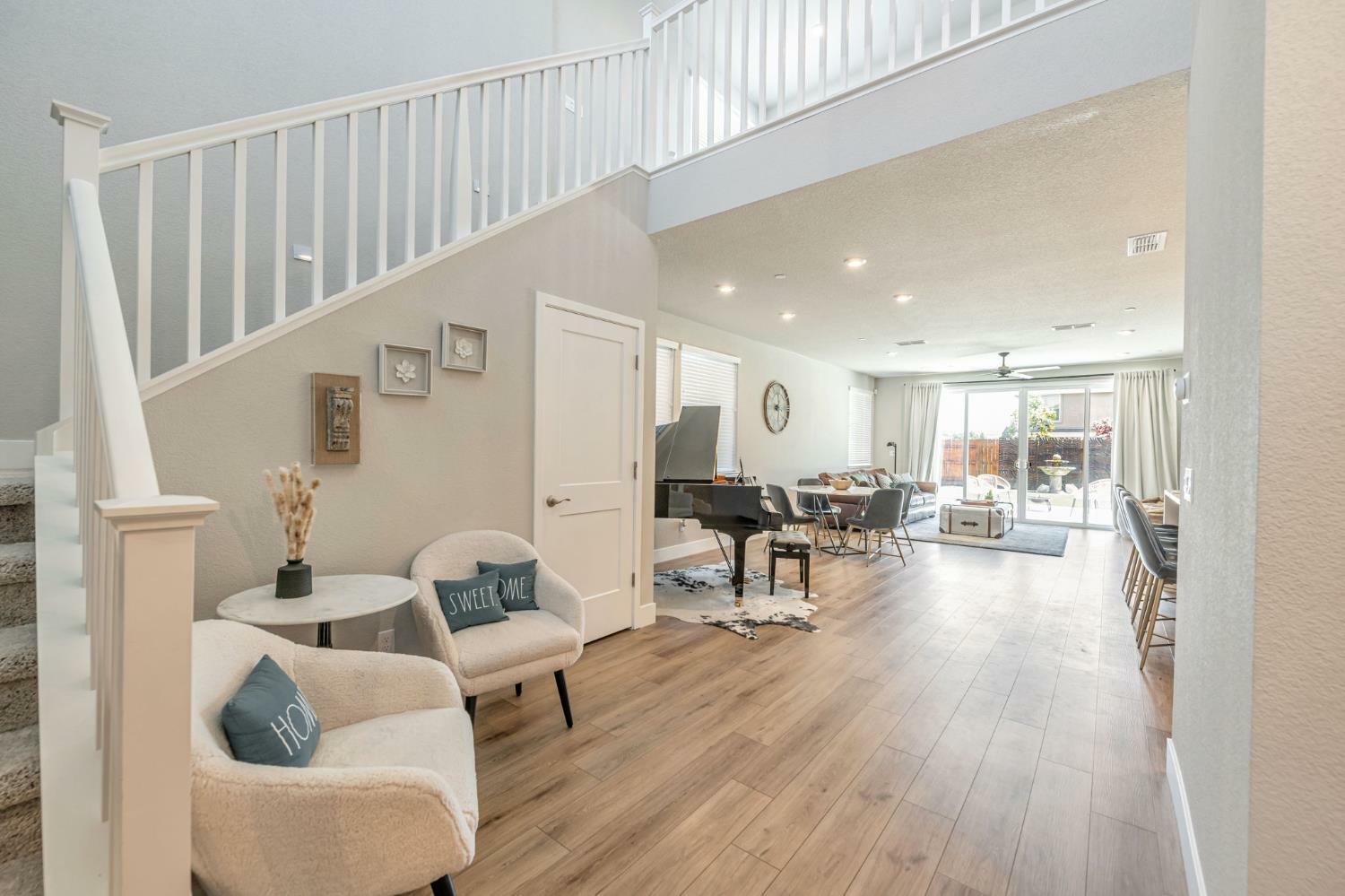 Property Photo: 1528 Seneca Cir CA 95762