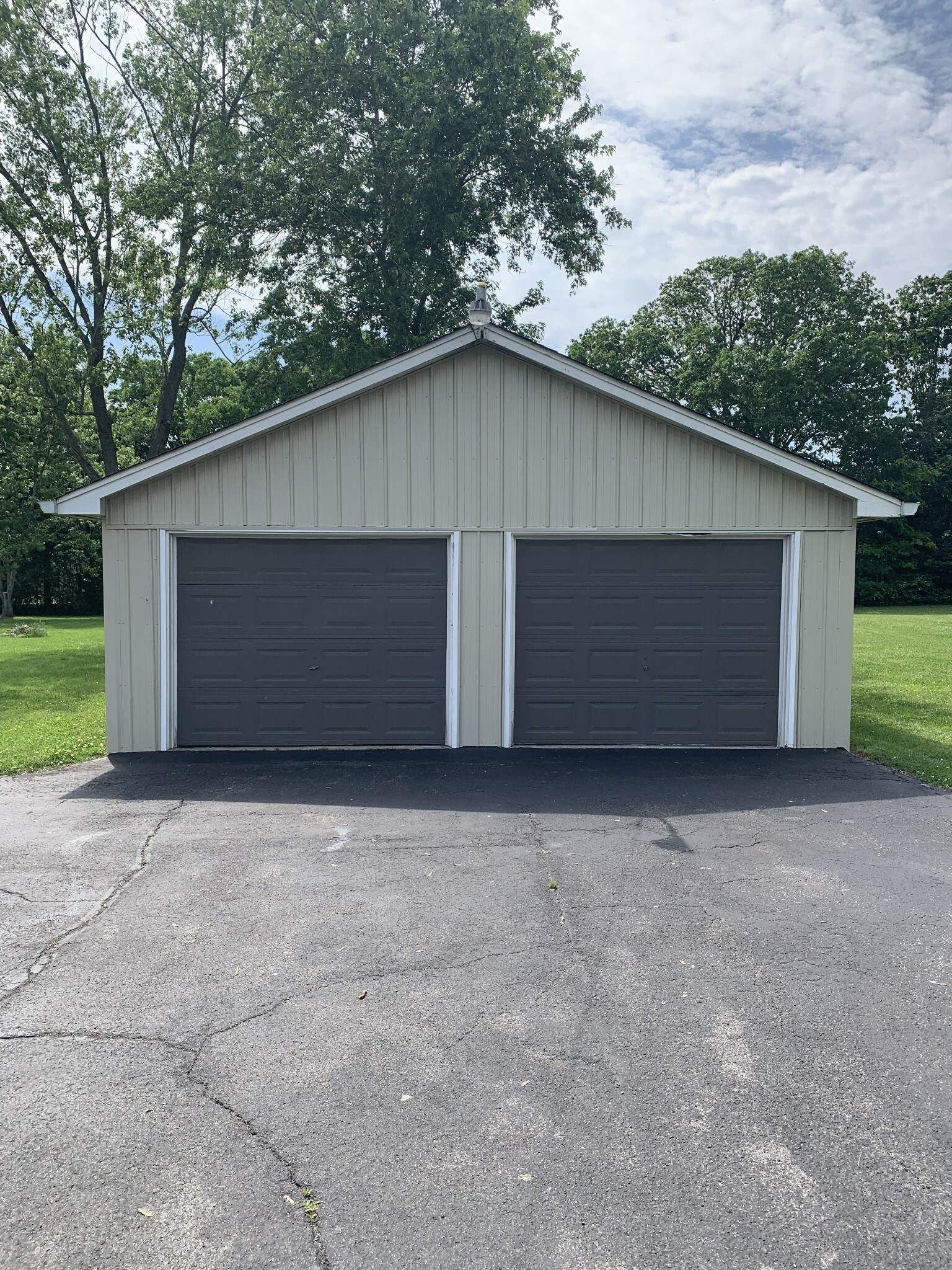 Property Photo: 107 Ledgeview Dr TN 37160