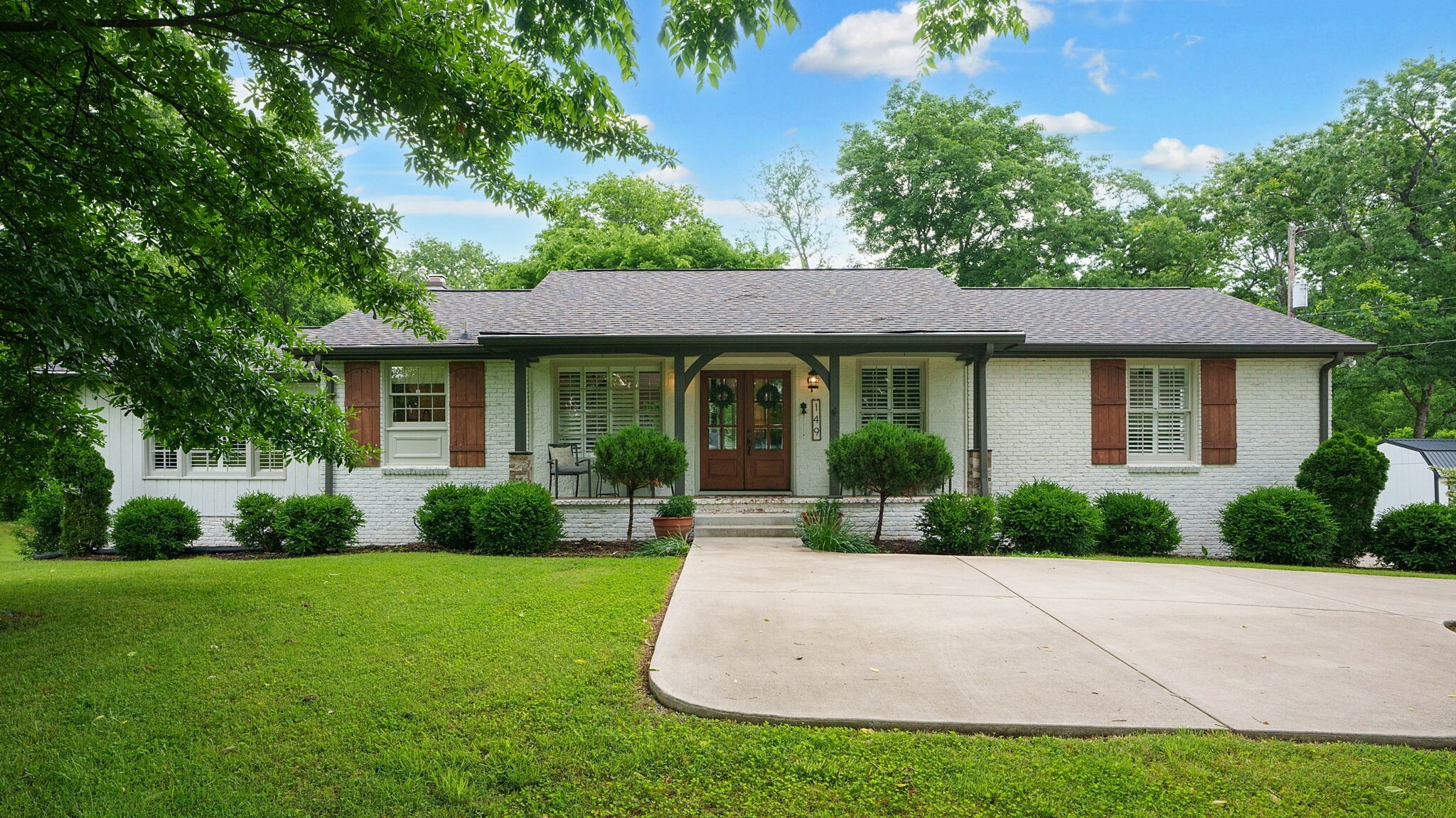 Property Photo: 149 Lake Park Dr TN 37075