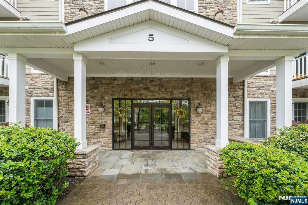 5 E Tenakill Park E Drive 110  Cresskill NJ 07626 photo
