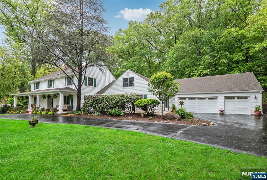 Property Photo: 220 Ottowa Lane NJ 07417