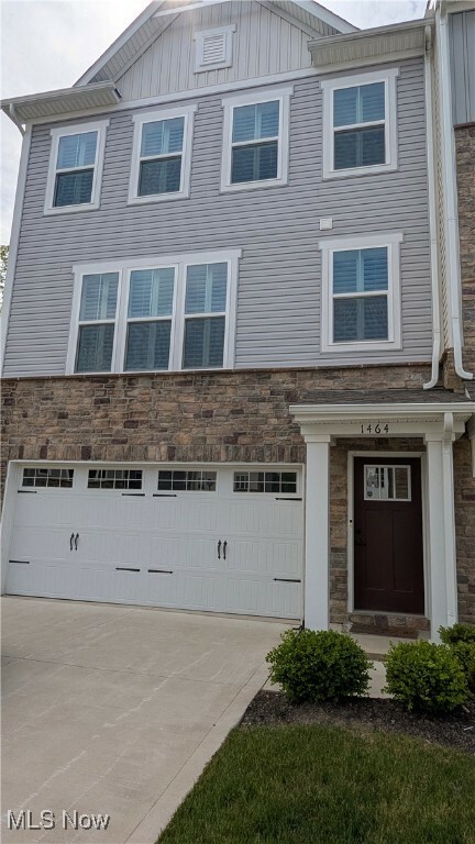 Property Photo: 1464 Chenin Run OH 44011