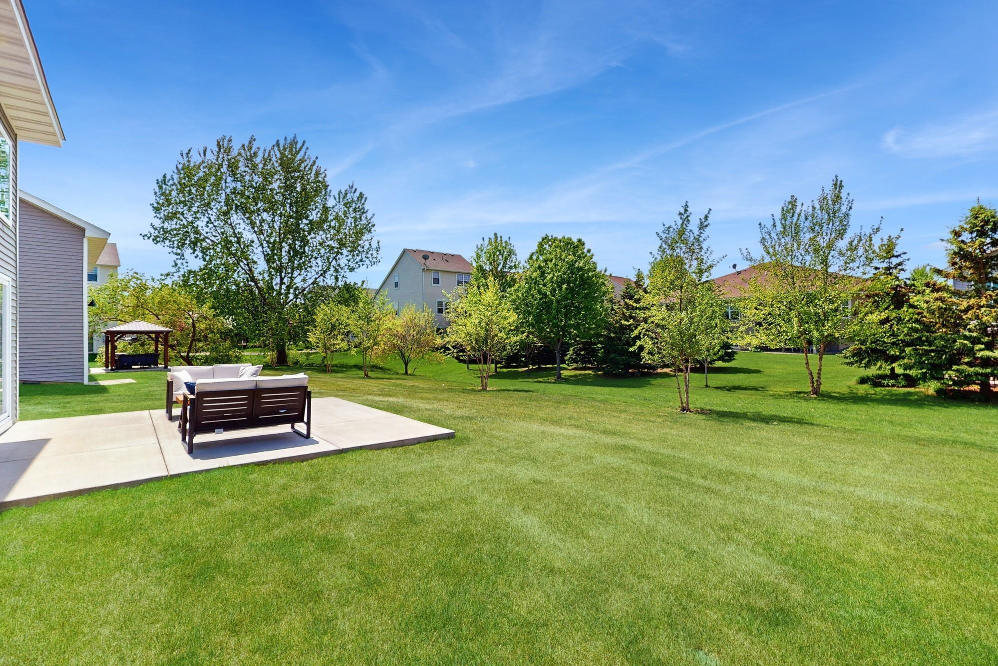 Property Photo: 10725 Knollwood Lane MN 55129