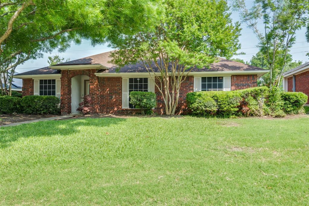 Property Photo: 2009 Briargate Lane TX 75181