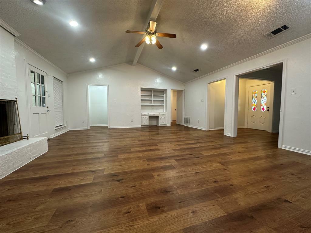 Property Photo: 719 Athenia Way TX 75137