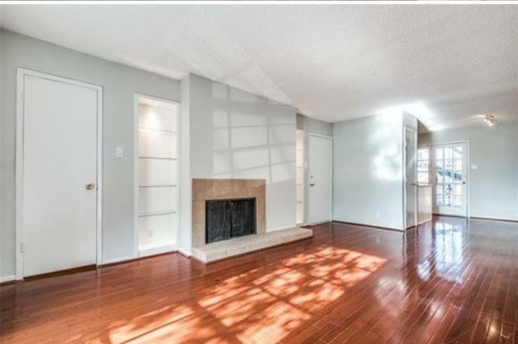 Property Photo: 5232 Fleetwood Oaks Avenue 216 TX 75235