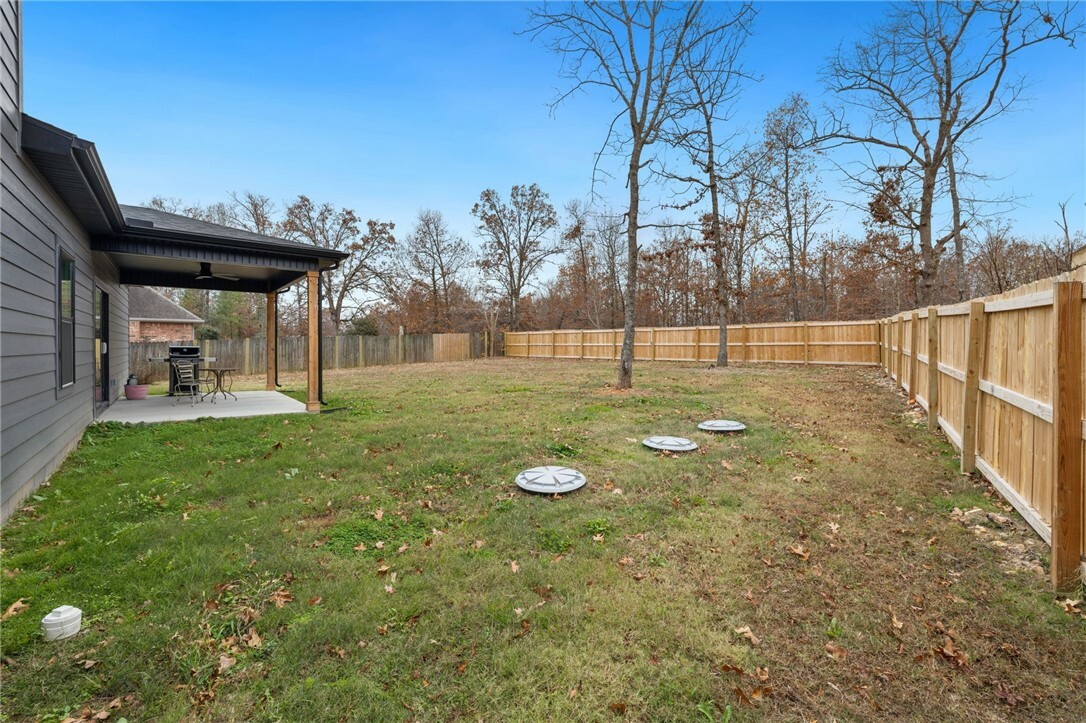 Property Photo: 14 Stoneykirk Drive AR 72715