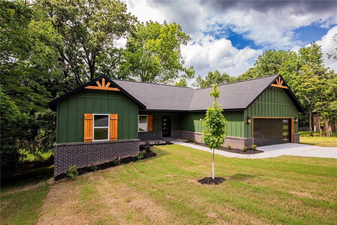 Property Photo: 25 Lathrop Drive AR 72715