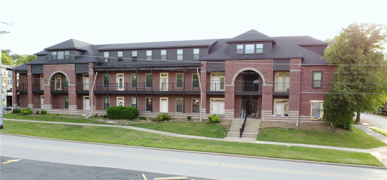 1115 N Leverett Avenue 106  Fayetteville AR 72703 photo