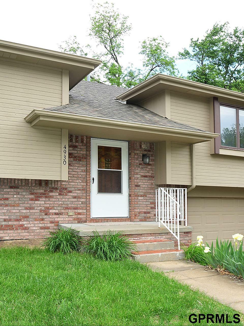 Property Photo: 4930 N 112 Street NE 68164
