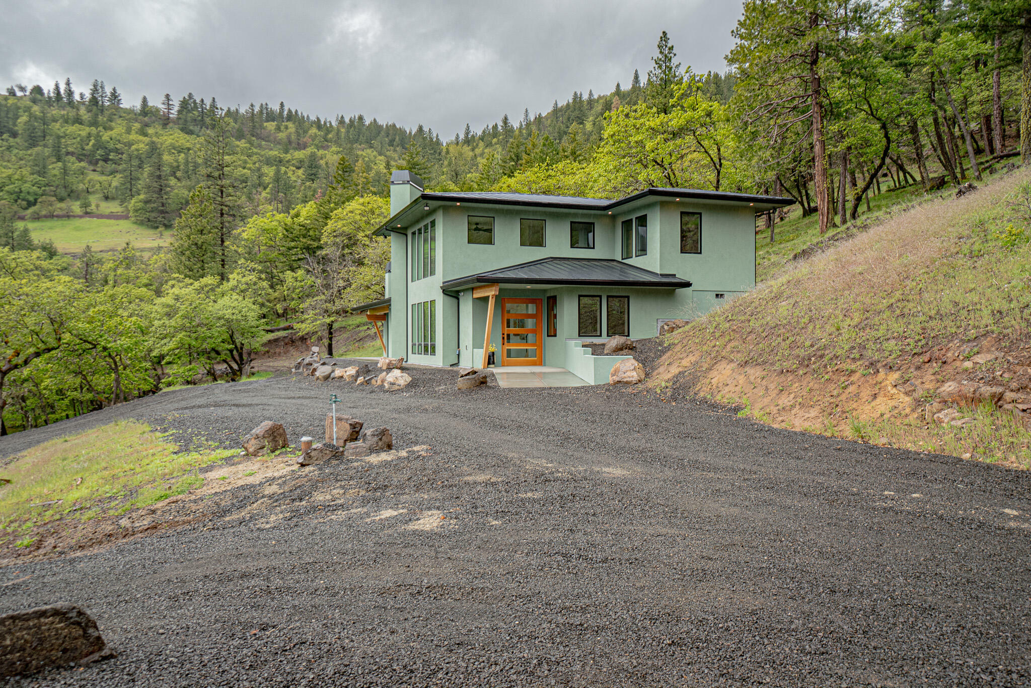 Property Photo: 8612 Hwy 66 OR 97520