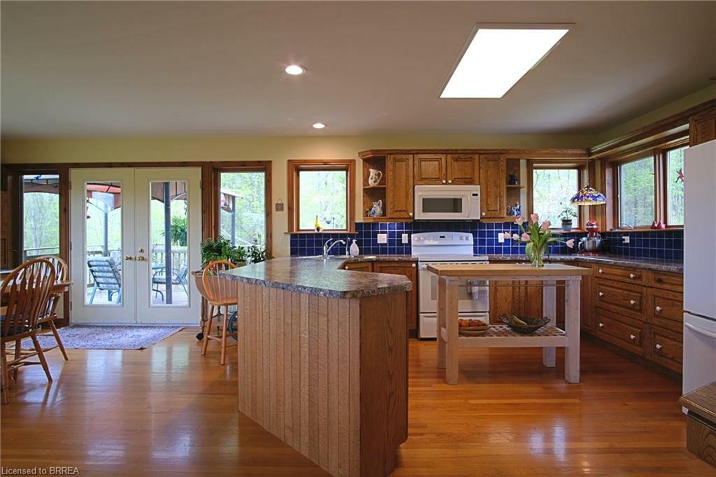 Property Photo: 546299 Sideroad 4B ON N0C 1G0