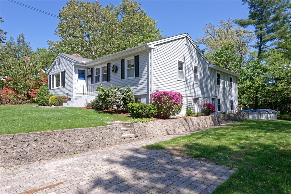 Property Photo: 58 Horseshoe Dr MA 02019