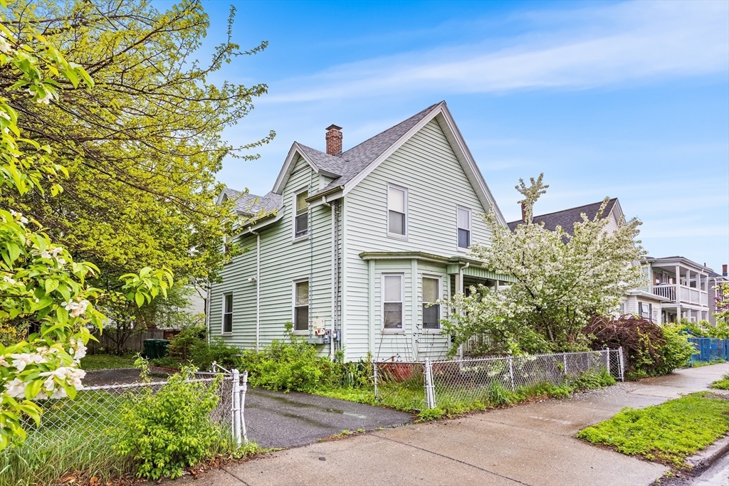 Property Photo:  44 Elmwood Ave  MA 01905 