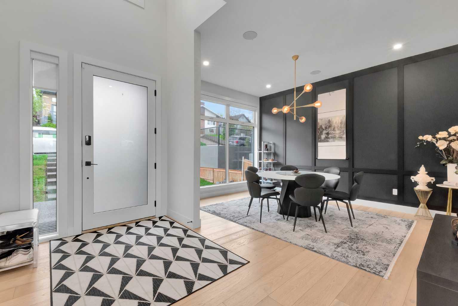 Property Photo: 1005 Drury Avenue NE AB T2E 0M3