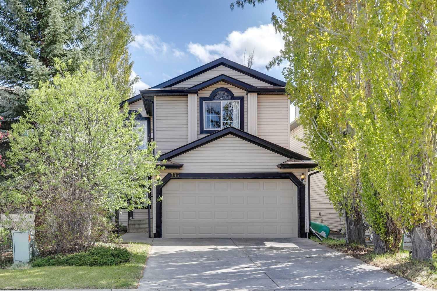 386 Douglas Ridge Circle SE  Calgary AB T2Z 3H6 photo