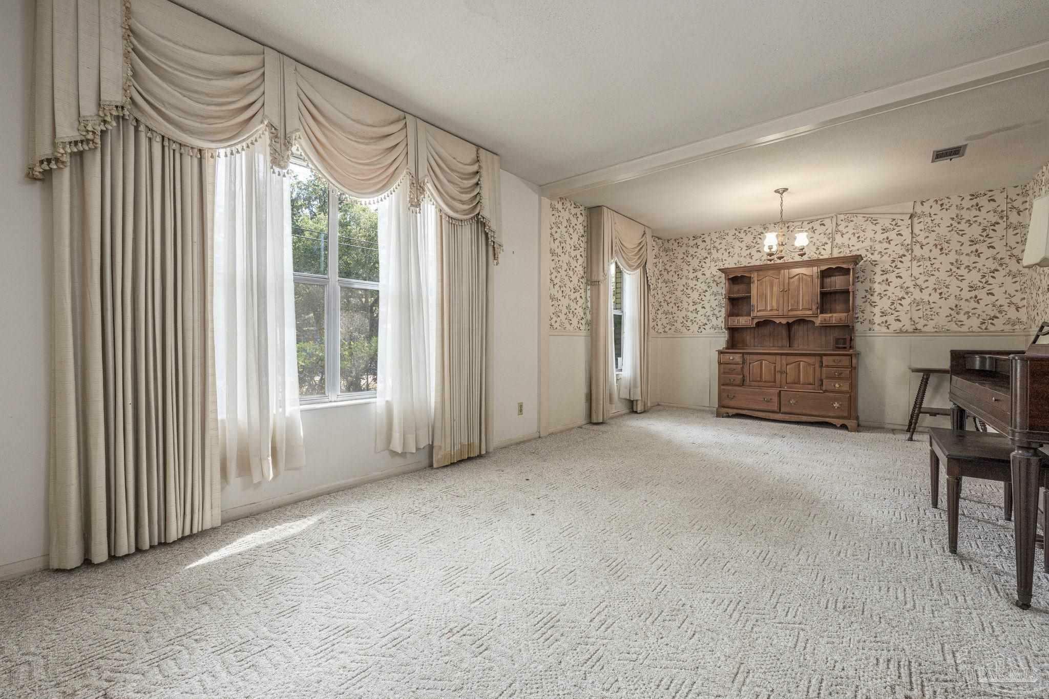 Property Photo: 3470 Summit Blvd FL 32504