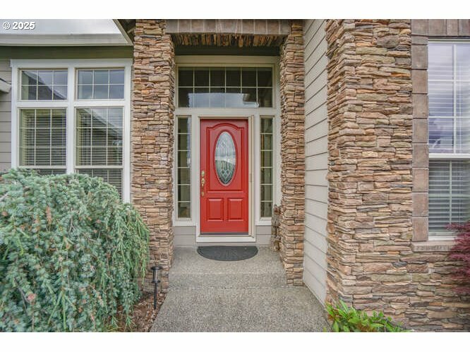 Property Photo: 171 N X St WA 98671