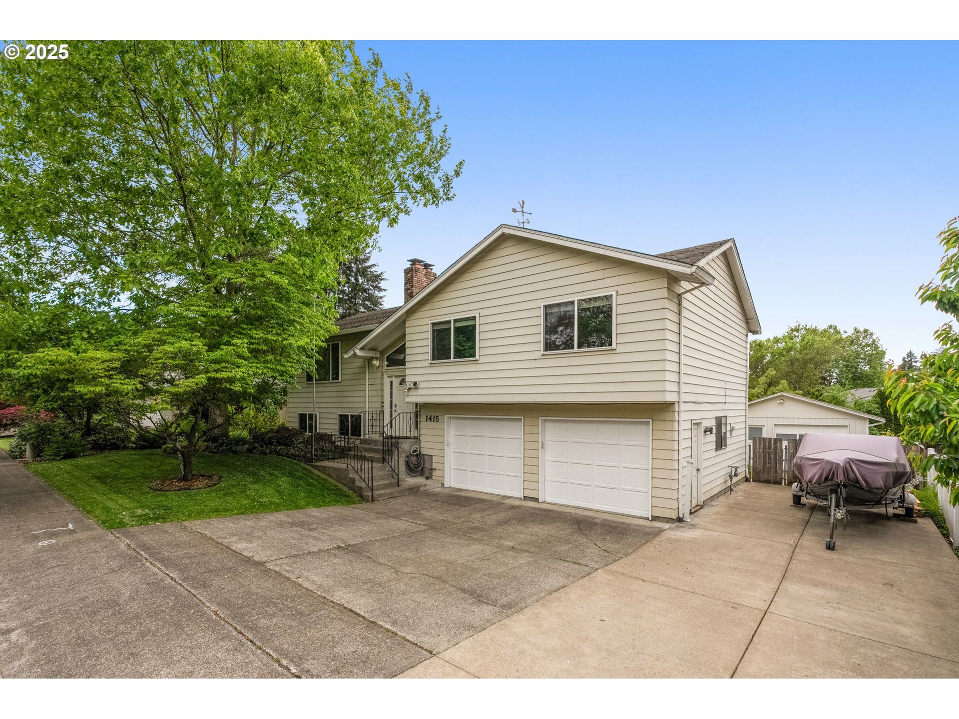 Property Photo: 1415 SE 52nd Ave OR 97123