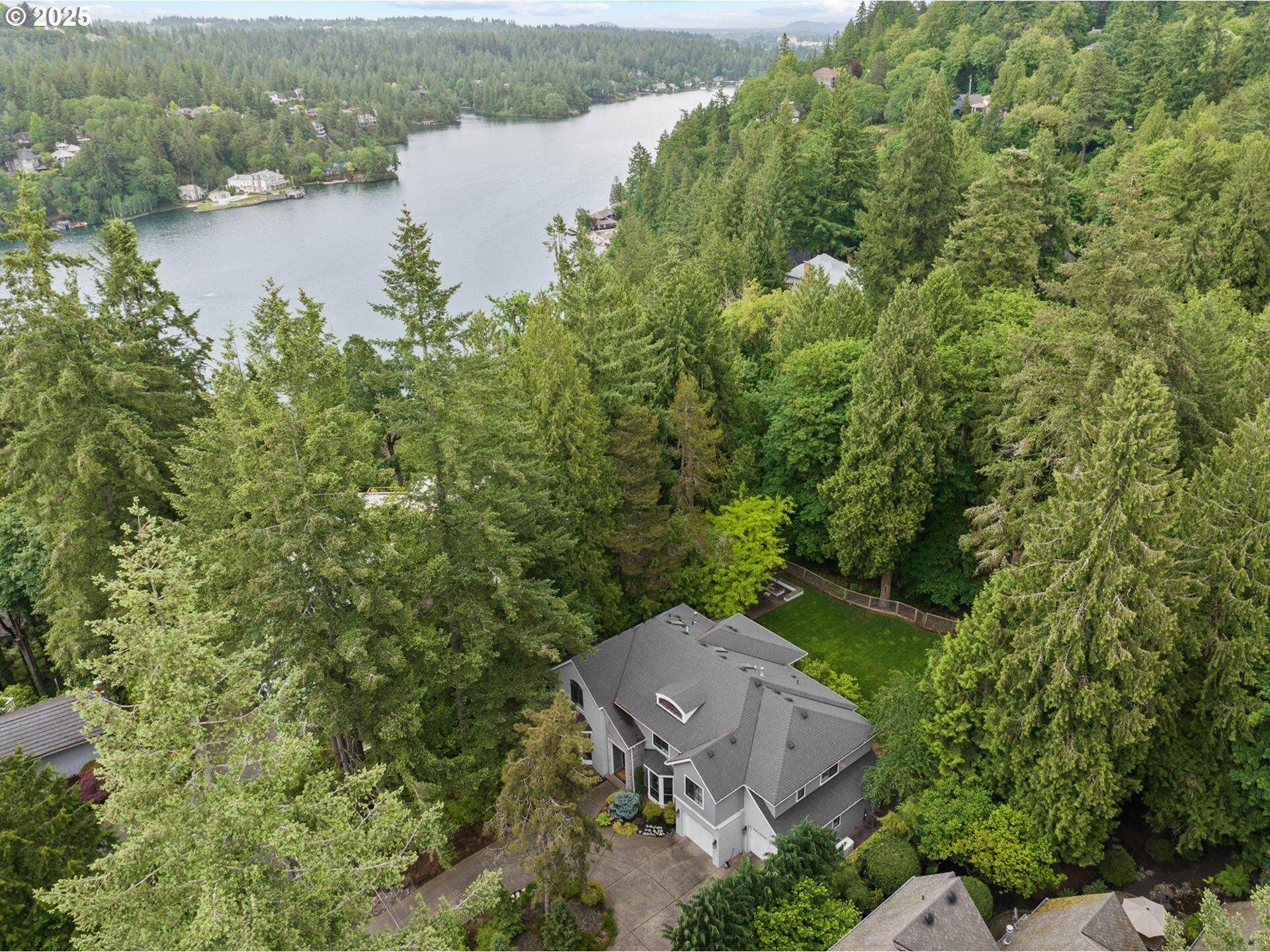 Property Photo: 16650 Fir Ln OR 97034