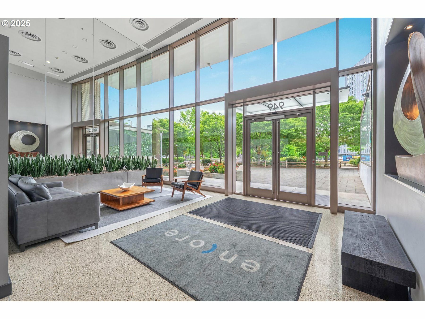 Property Photo: 949 NW Overton St 601 OR 97209