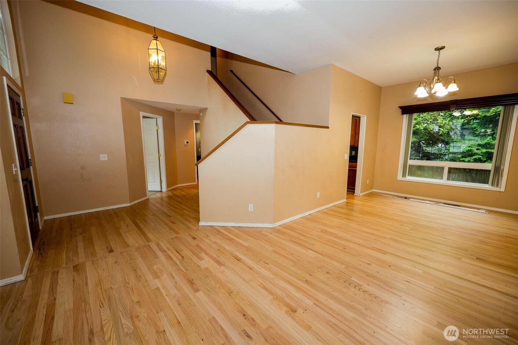 Property Photo: 11857 SE 321st Place WA 98092