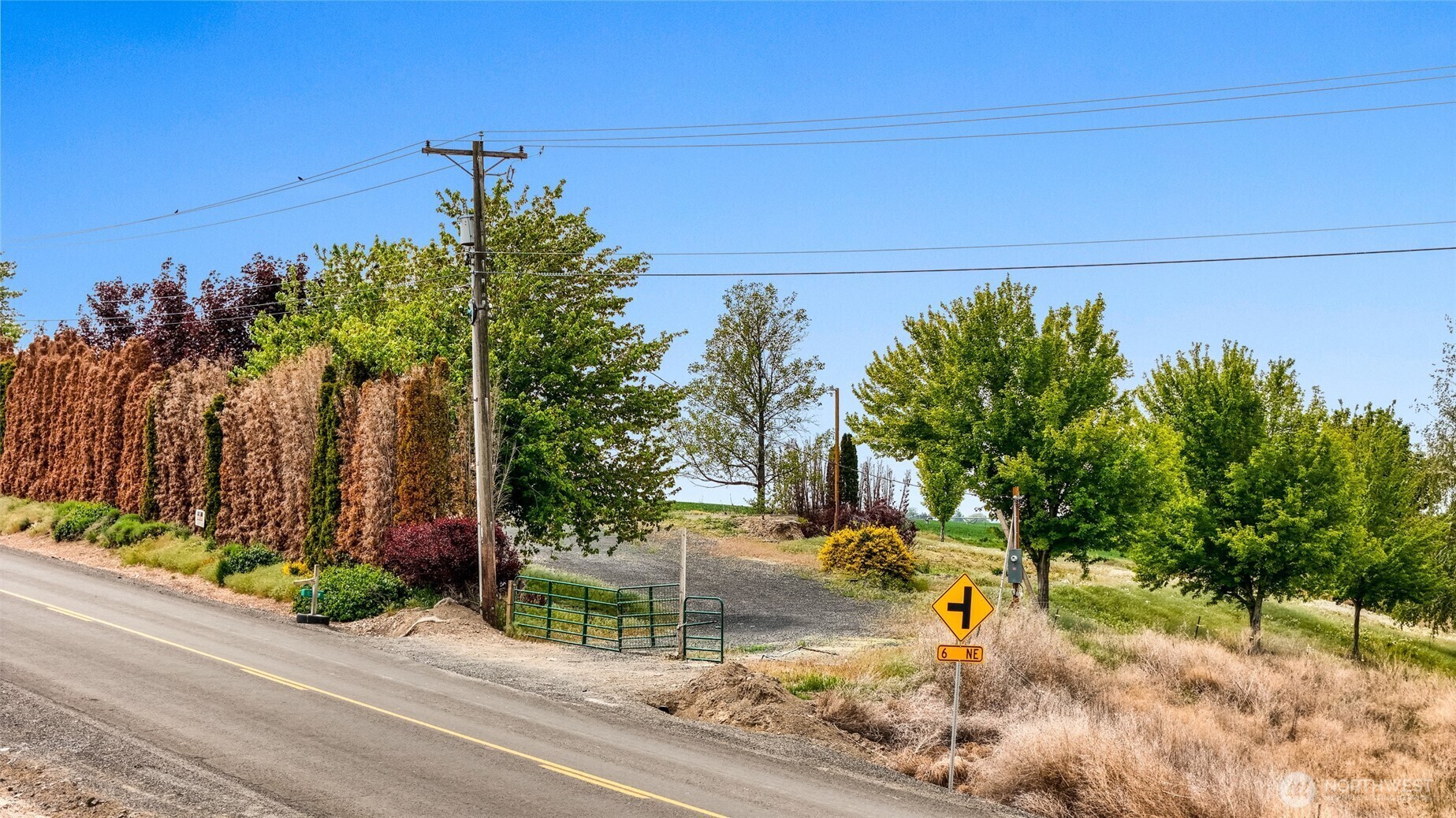 Property Photo: 6052 N Road NE WA 98837