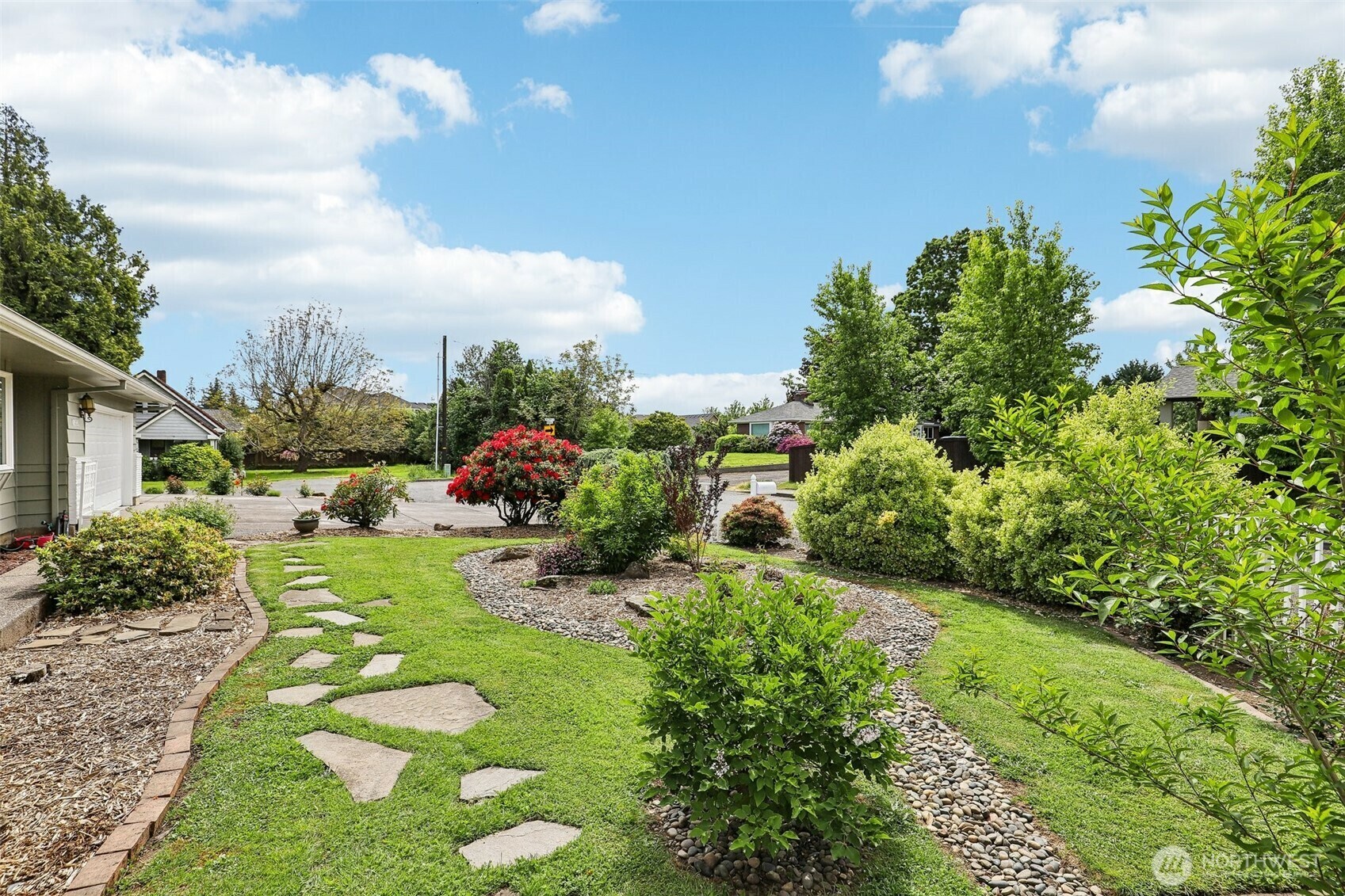 Property Photo:  10905 NW 36th Avenue  WA 98645 