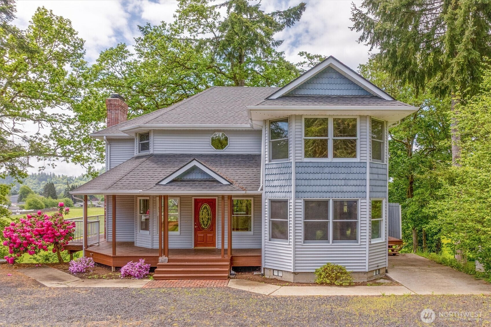 Property Photo: 187 Acorn WA 98632