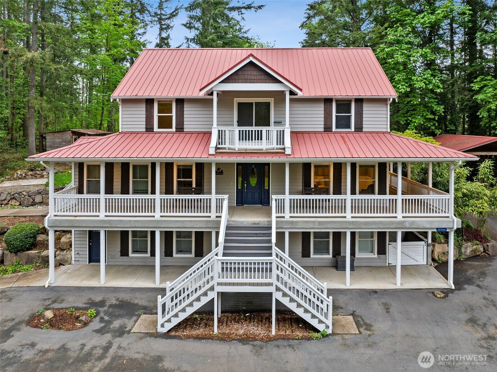 Property Photo: 30506 SE 208th Street WA 98038