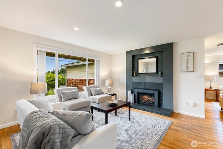 Property Photo:  3909  176th Place SW  WA 98037 