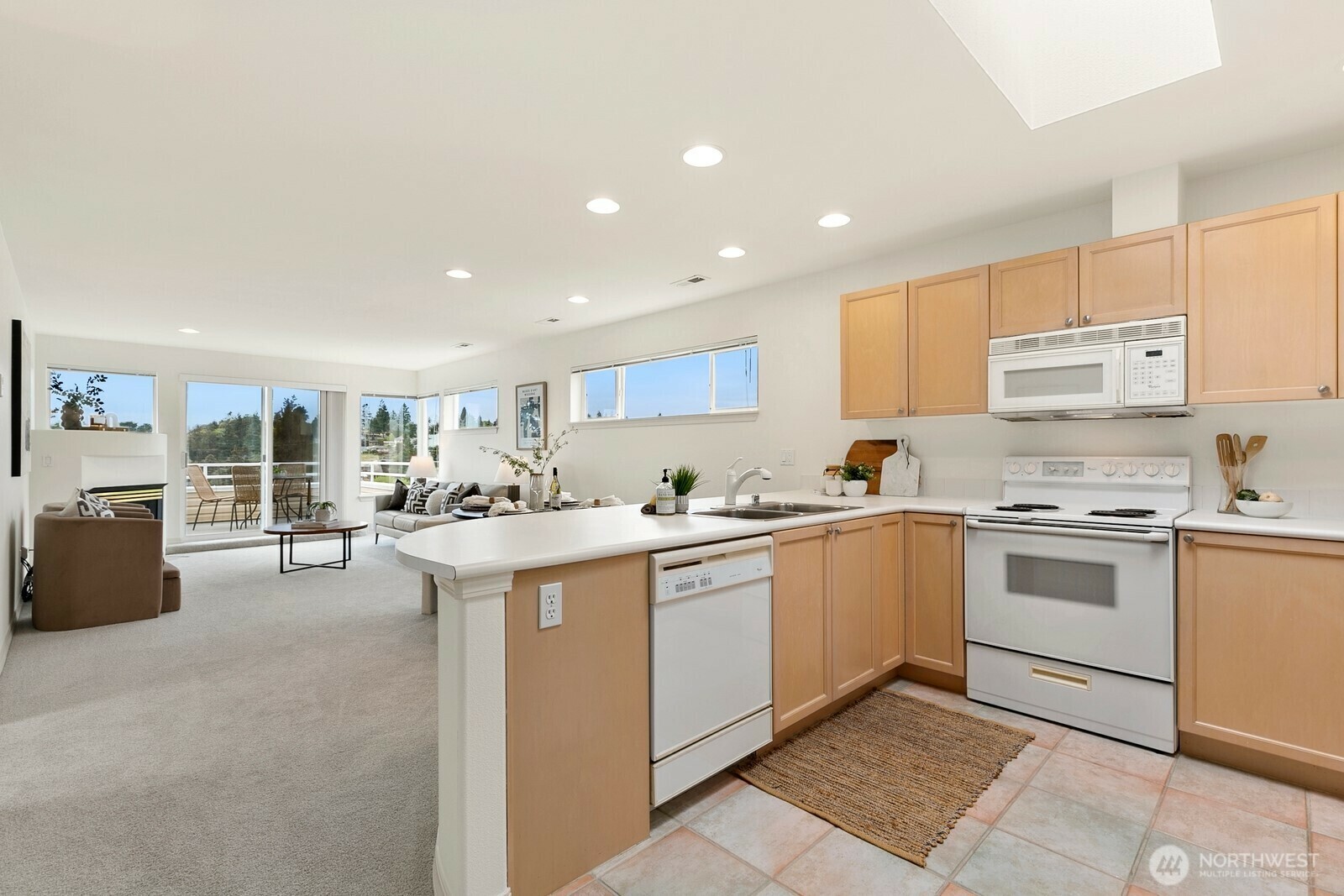Property Photo: 4527 45th Avenue SW 401 N WA 98116