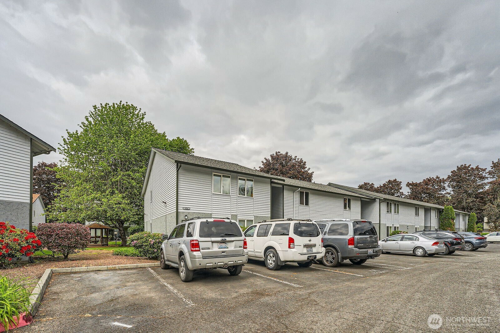 Property Photo: 1856 Central Place S #D42 WA 98030