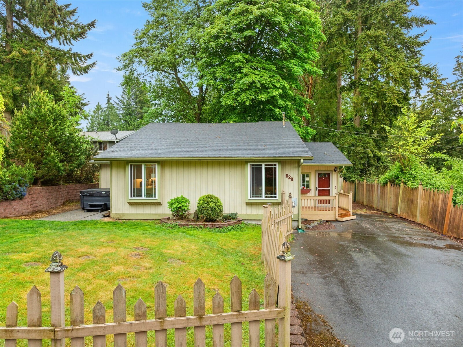 829 S Dash Point Rd  Federal Way WA 98003 photo