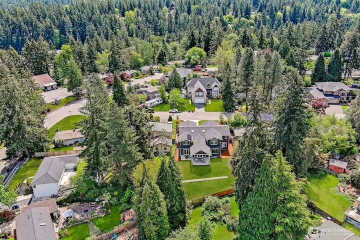 Property Photo:  14732 SE Eastgate Drive  WA 98006 