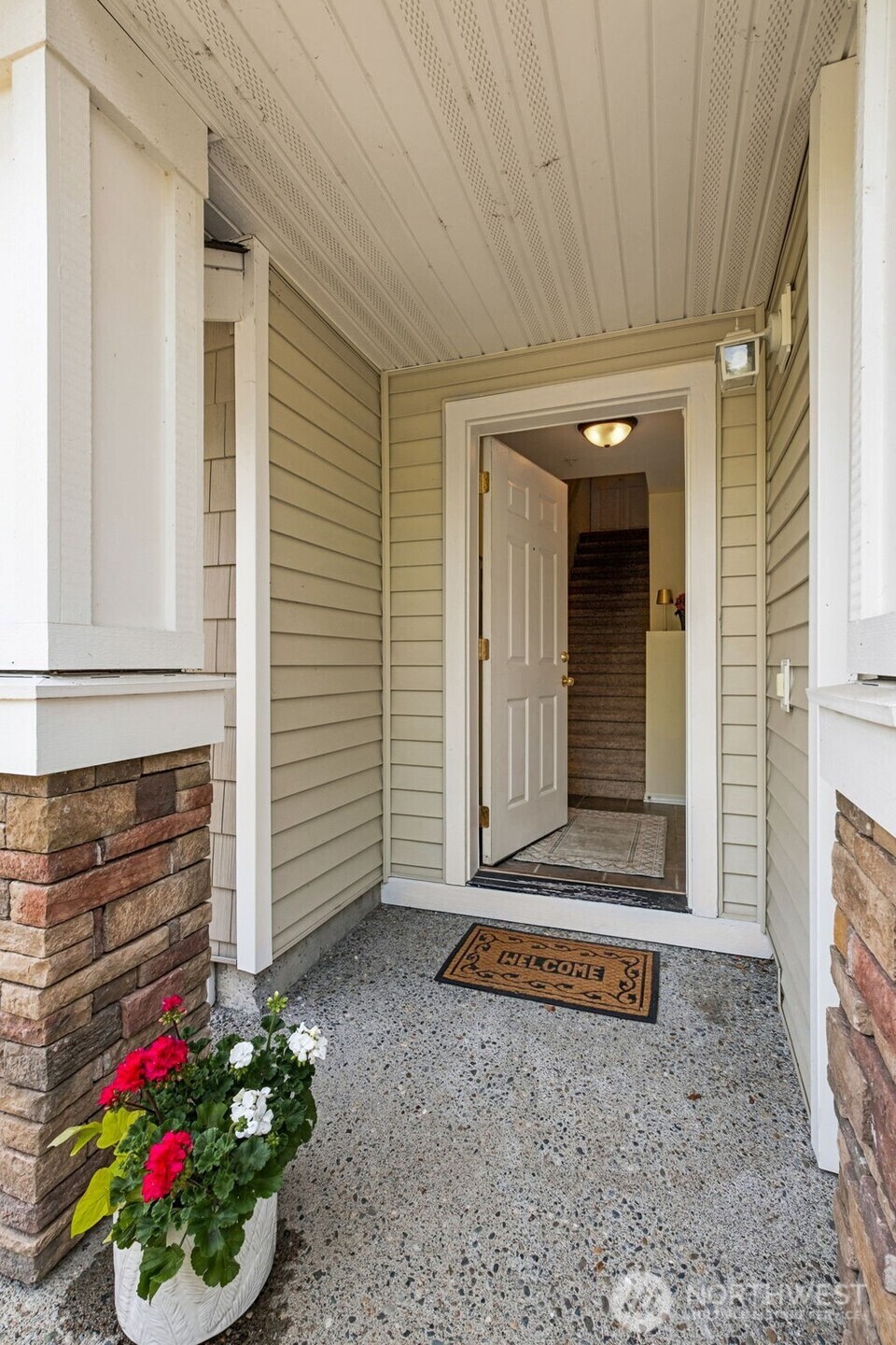 Property Photo: 21909 39 Place S 9-2 WA 98032