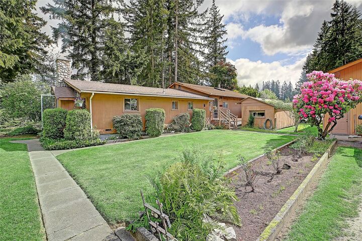 Property Photo:  9529  35th Street NE  WA 98270 