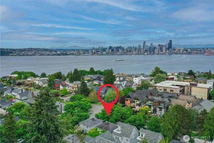 1505  44th Avenue SW  Seattle WA 98116 photo