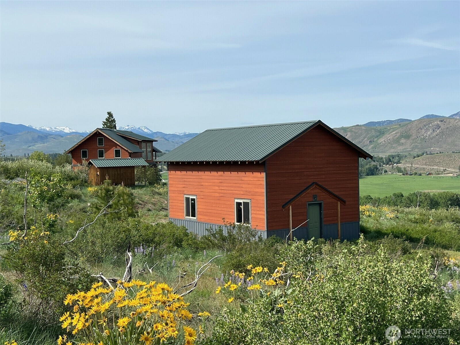 Property Photo: 41 Red Tail Ridge Road WA 98856