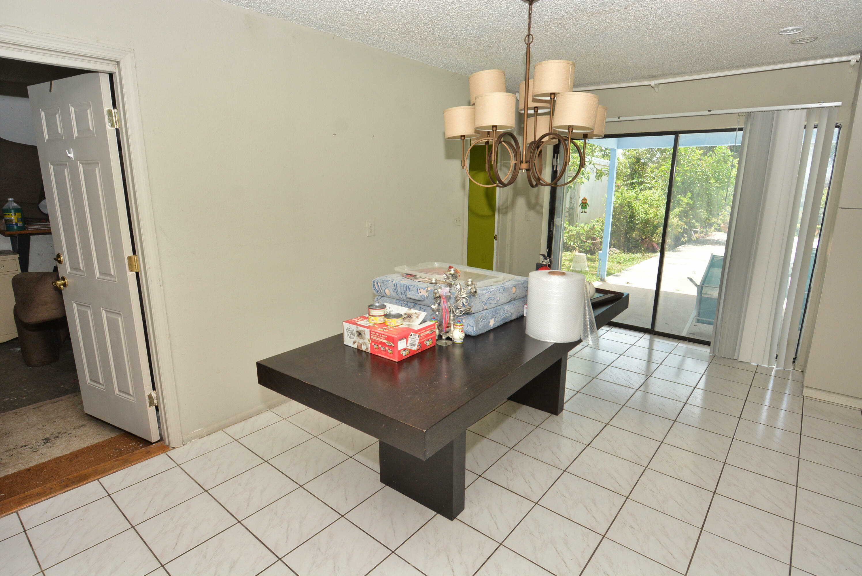 Property Photo: 420 SE Streamlet Avenue FL 34983