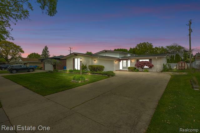 Property Photo: 618 Dover Street MI 48127