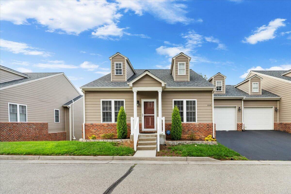 Property Photo: 6618 Hartman Ct VA 24019