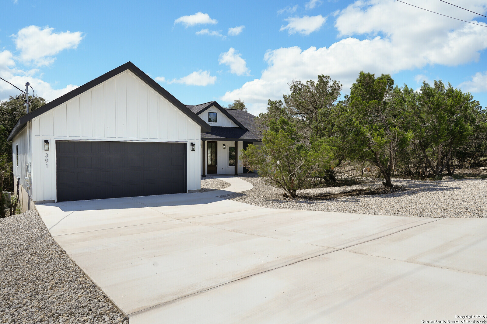 Property Photo: 391 Prairie Tea TX 78133