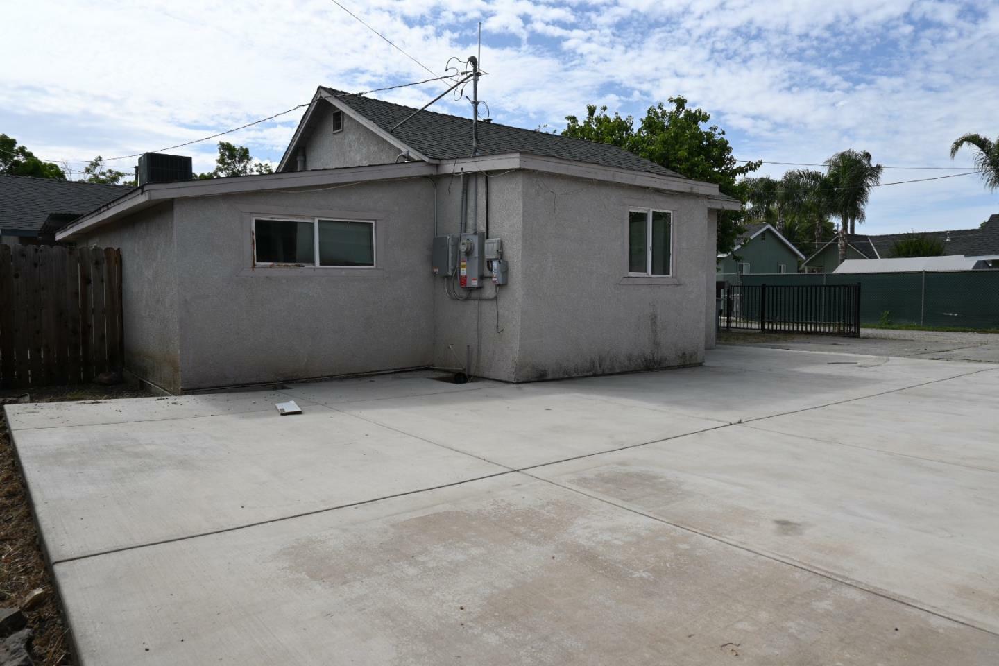 Property Photo: 503 R Street CA 95341